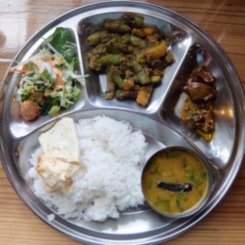 ダルバート(モナの丘 モナ・サンサール)