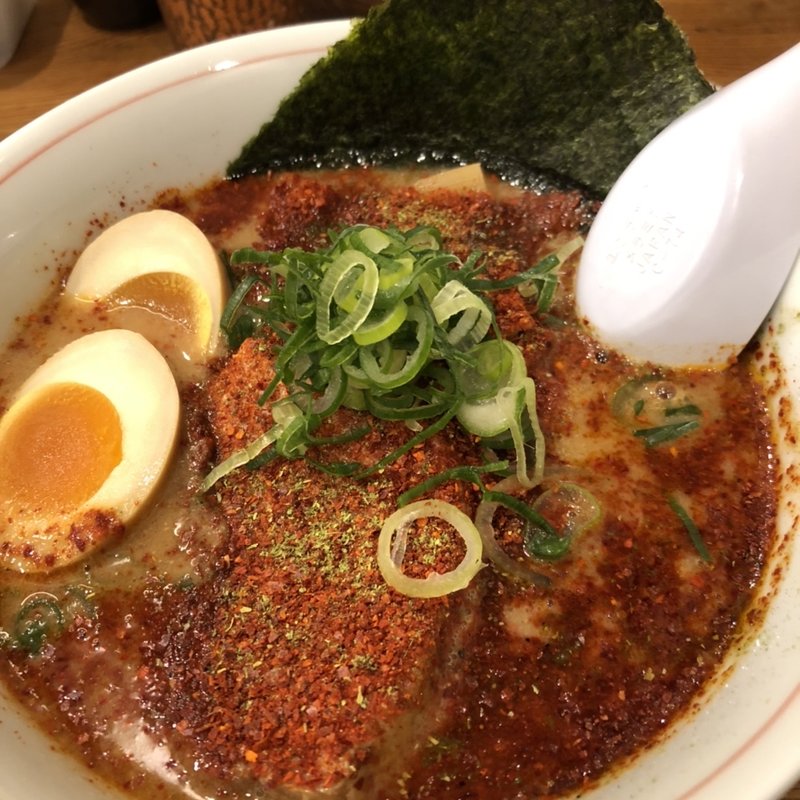 味噌とんこつらーめん、メンマ、味玉(別邸三く 豚骨らーめん真真（マシーン）)