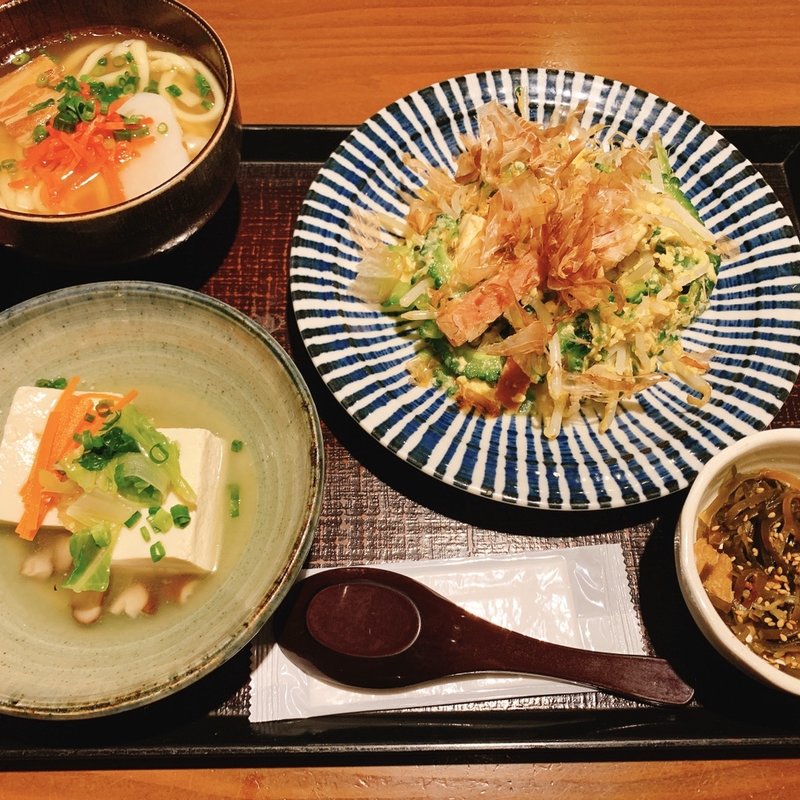 ゴーヤチャンプルーと沖縄そば定食(海人酒房 )