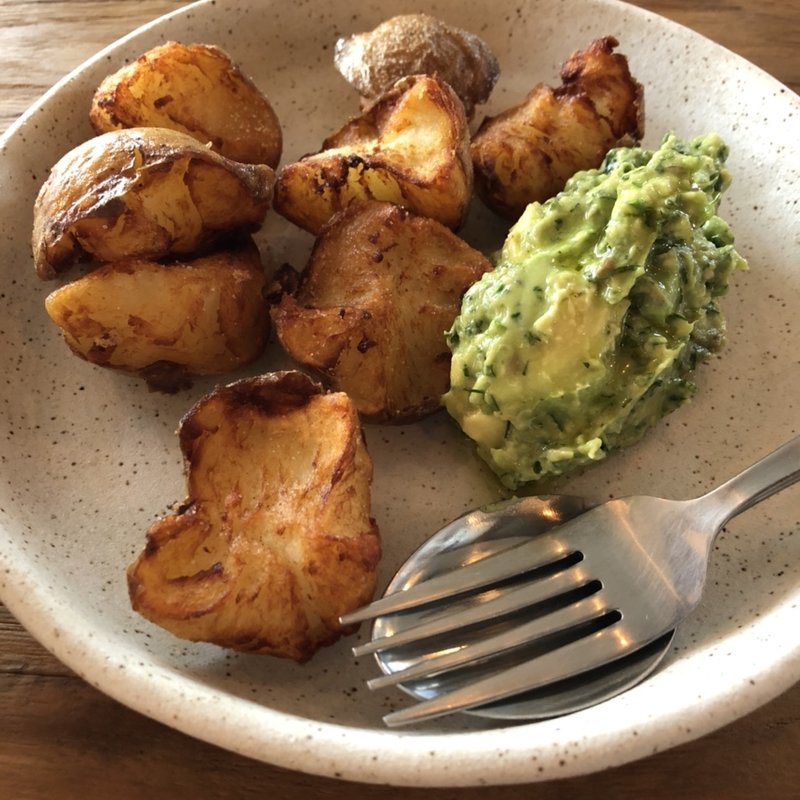 ワカモレとフライドポテト(LIKE)