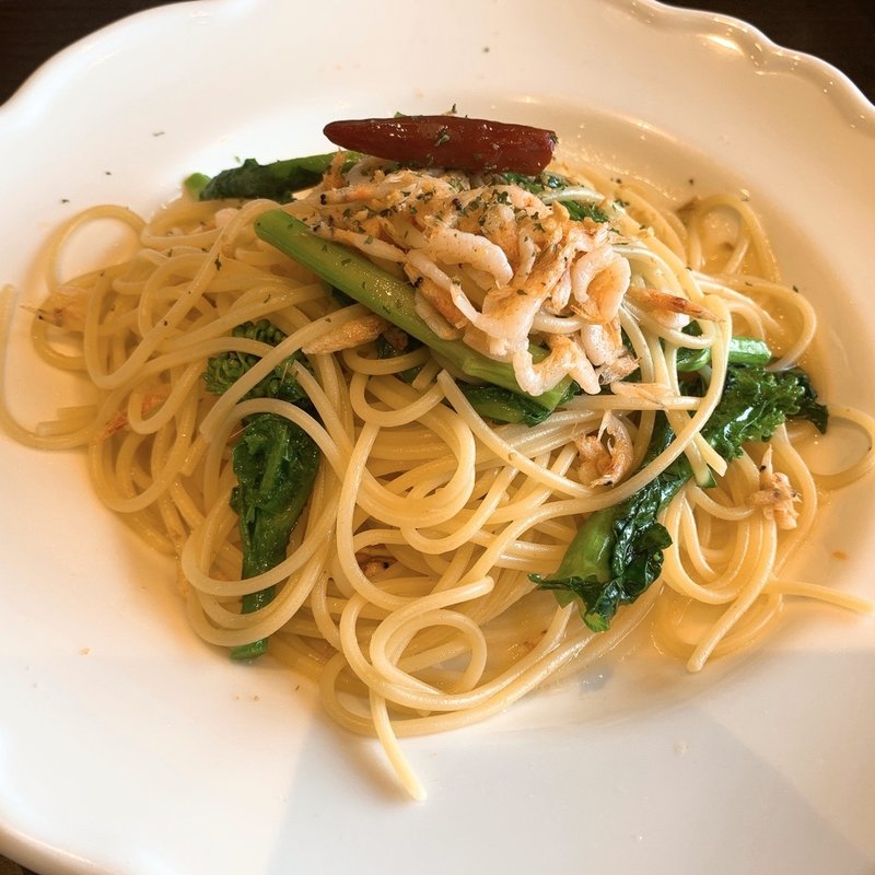 桜えびと季節の青菜のペペロンチーノ(ミッレフィオーレ （MILLE FIORE）)