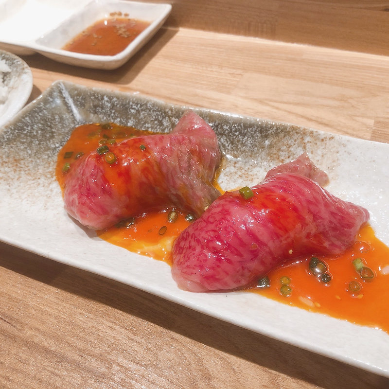 こだわり卵の炙り寿司(焼肉BEST)