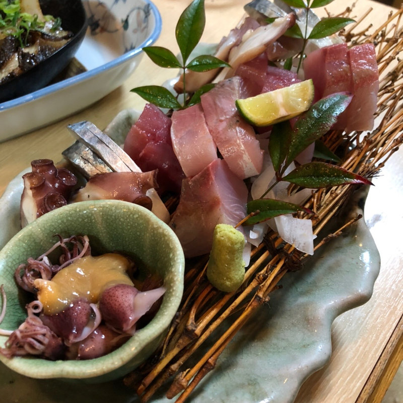 刺身盛り合わせ(浪速割烹居酒屋おかだ)