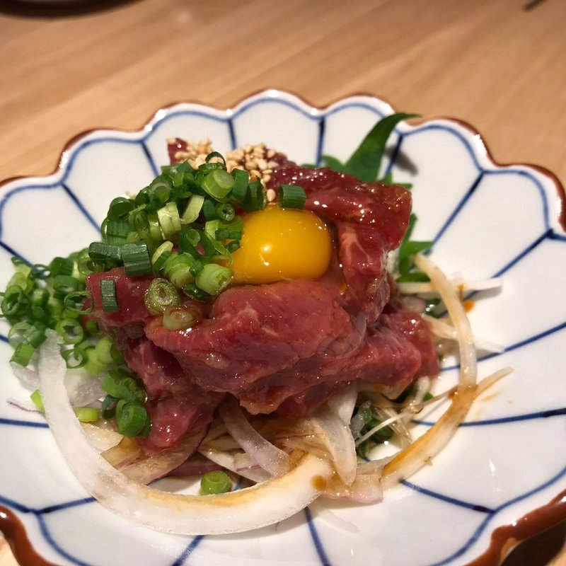 馬肉ユッケ(まるにせきぐち)