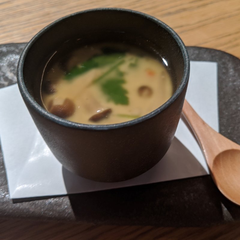 ズワイガニと蟹味噌の茶碗蒸し(KINKA sushi bar izakaya SHIBUYA)