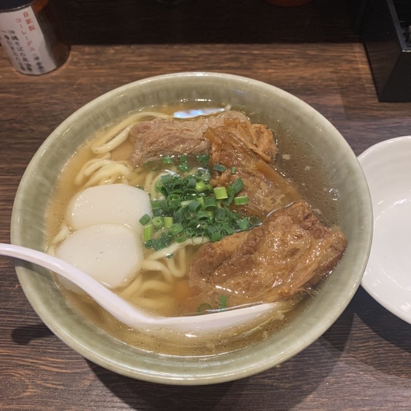 ソーキそば(沖縄食堂 やんばる)