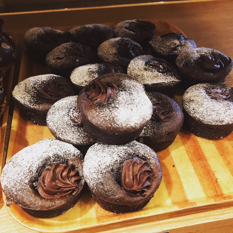 トリュフと生チョコの濃厚フォンダンショコラ(フォレスティカフェ 成城店)