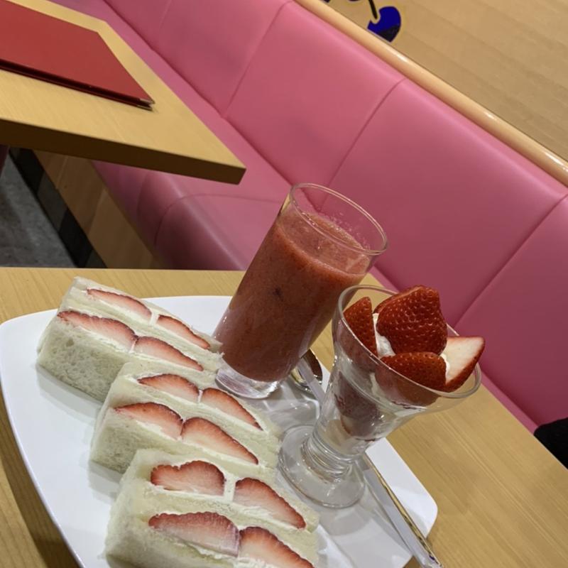 いちごづくし(フルーツパーラー　やおいそ)