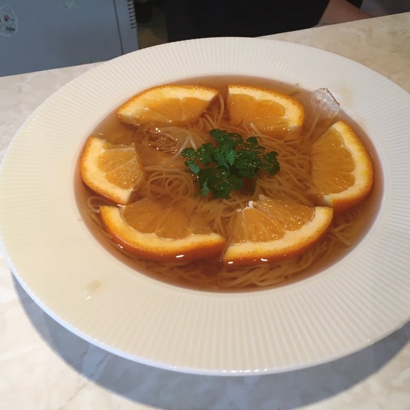 伊予柑そうめん(五色そうめんBar ぶろんれちゅ)