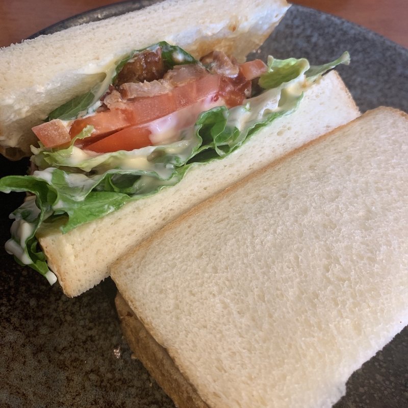 照り焼きチキン＆大葉サンド(プチ・ラパン)