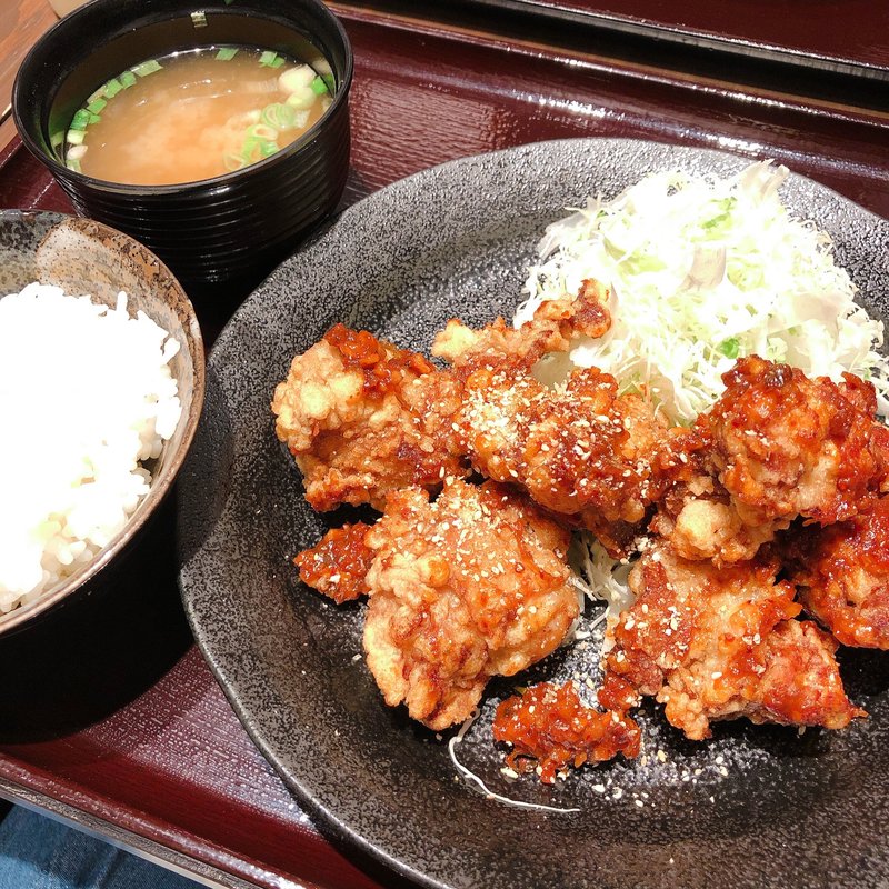 韓国風辛辛　唐揚げ定食(きしから DUO神戸店)
