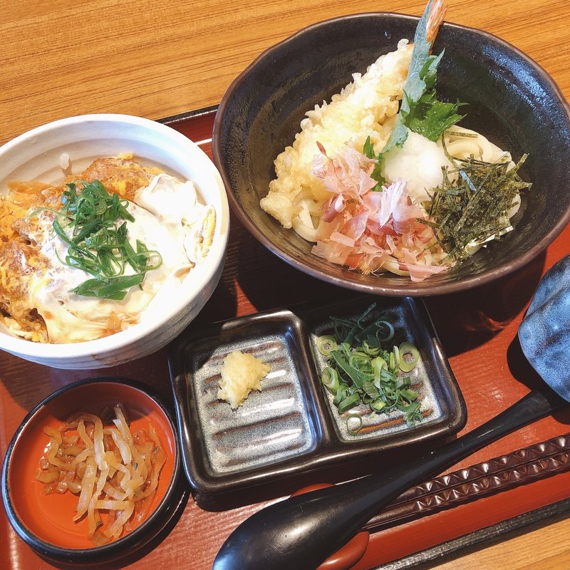 どんぶりと小うどんの定食　（カツ丼　冷やし海老天おろしの小うどん）(自家製麺 杵屋 明石駅ピオレ２Ｆ店)