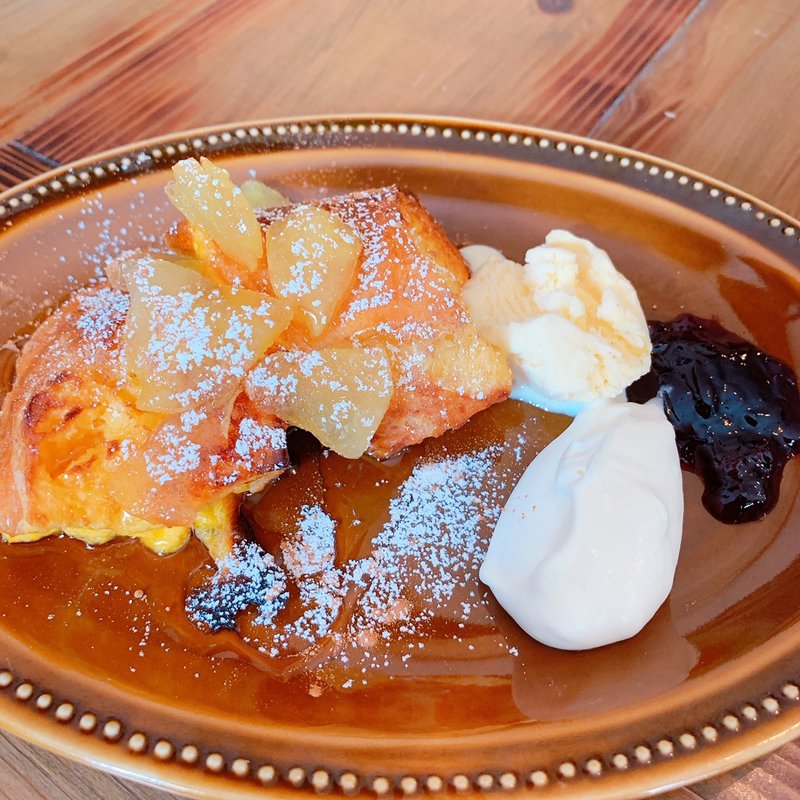 フレンチトースト(りんごシナモン)(Cafe nicomaru)