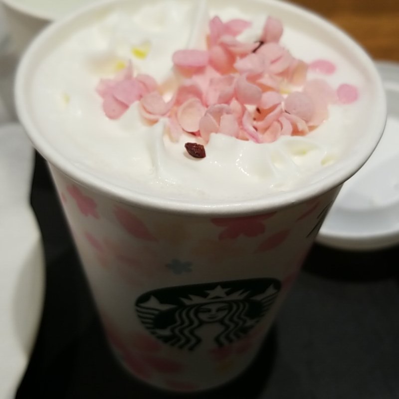 さくらミルクラテ(スターバックス)
