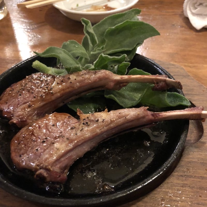 骨付きラムチョップ(雷や)