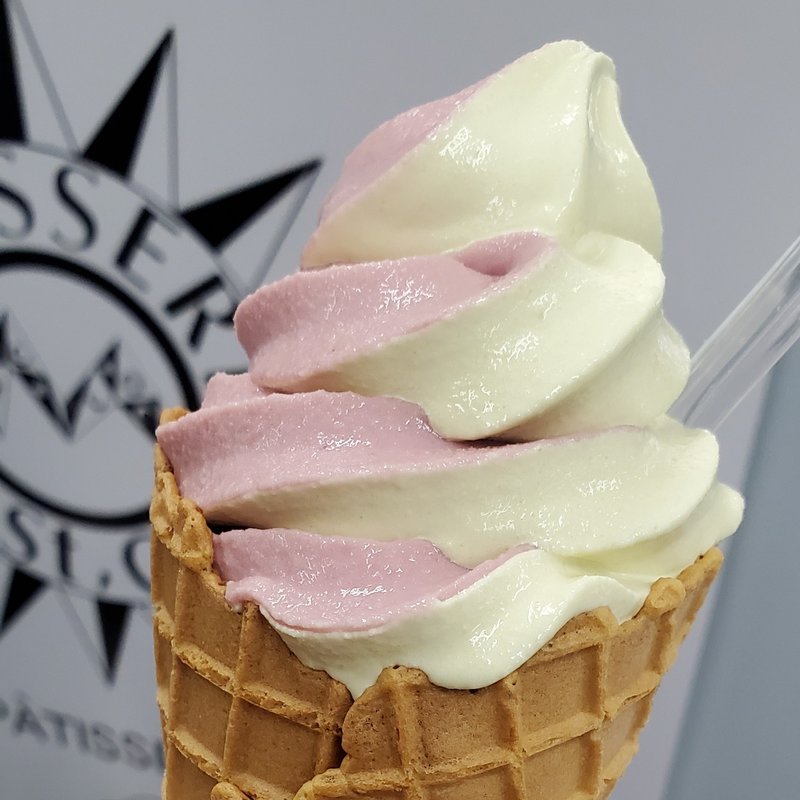 ソフトクリーム　ルビー＆ピスタチオ(Mont St. Clair(モンサンクレール))