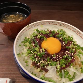 馬肉ユッケ丼(大野菜 - ごはん店)