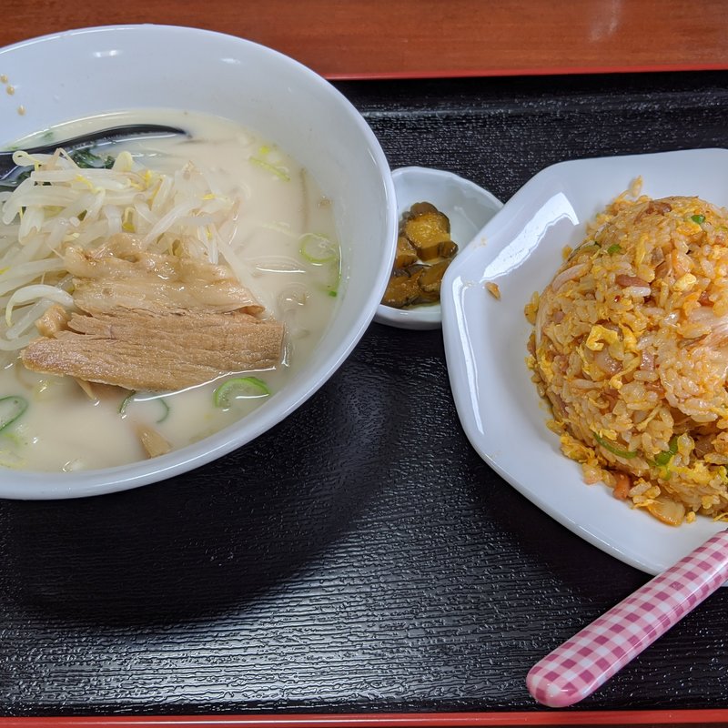 ラーメンセット(中華料理　金龍)