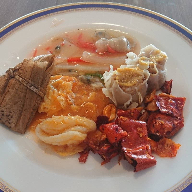 ブッフェ(温製料理＆エスニック料理)(ケッヘル)