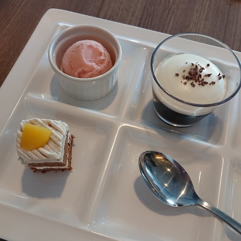 ブッフェ(デザート)(ケッヘル)