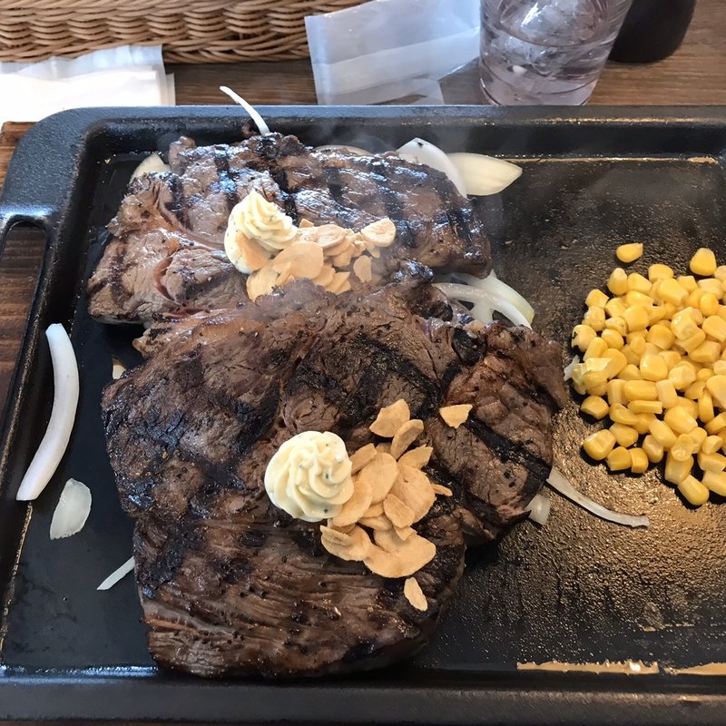 肩ロース　700g(ビーフインパクト　室蘭店)