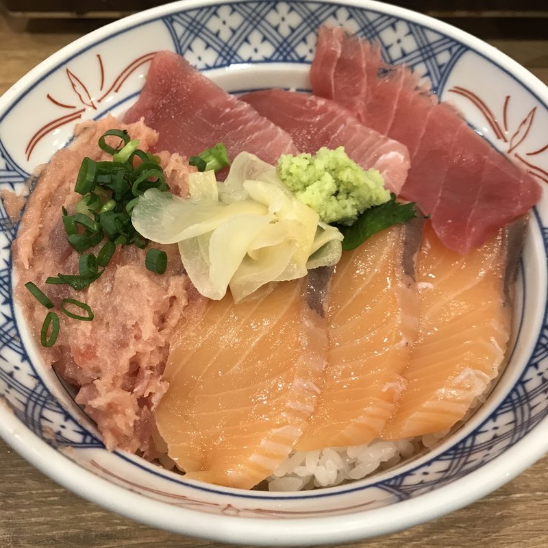 まぐろサーモンねぎとろ丼(磯丸水産 JR成田東口店)