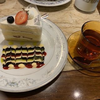 ケーキセット(cafe太陽ノ塔 本店)