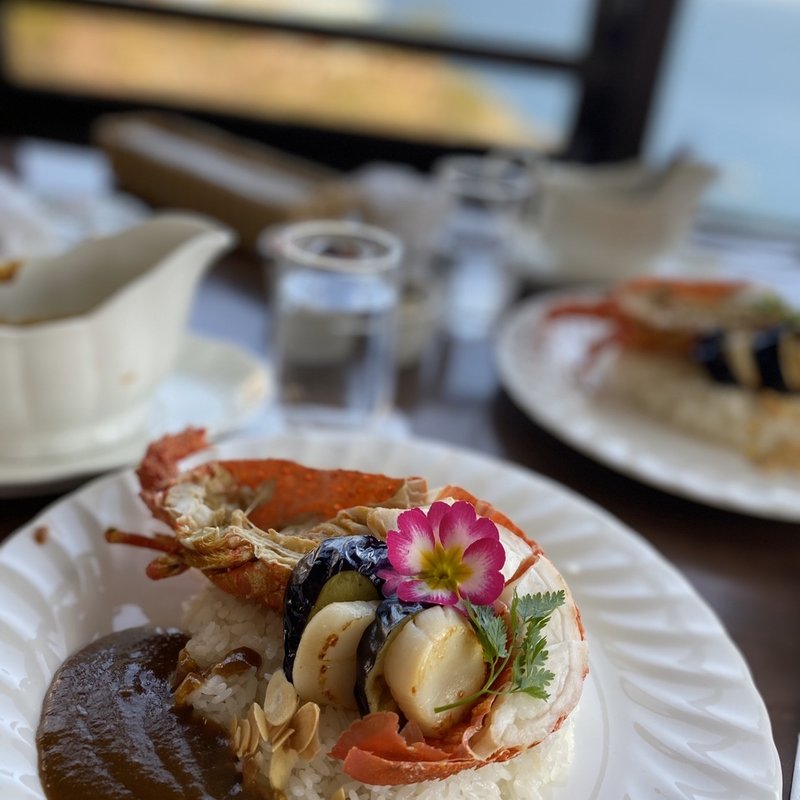 伊勢海老カレー(Restaurant&Sweets花の妖精)