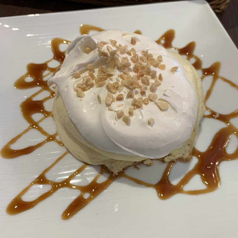 エビドリア、ハーフサイズクリームパンケーキセット(高倉町珈琲 勝田台店)