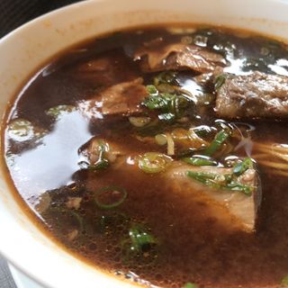 牛肉麺(鼎泰豐 なんばダイニングメゾン店)
