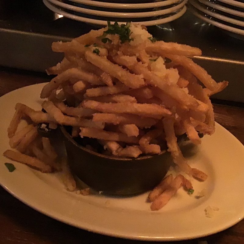 トリュフ&チーズフライドポテト(シクスバイオリエンタルホテル)