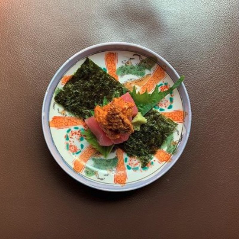 雲丹のせ鮪(自由人酒場)