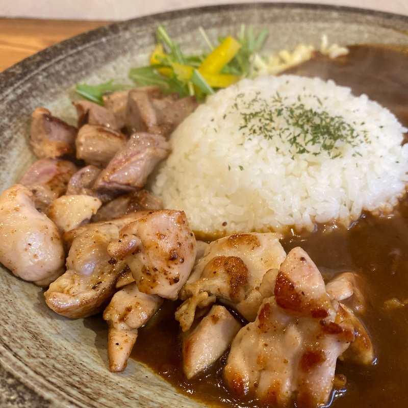 コンビカレー(ニルニル（N.L.N.L.）)