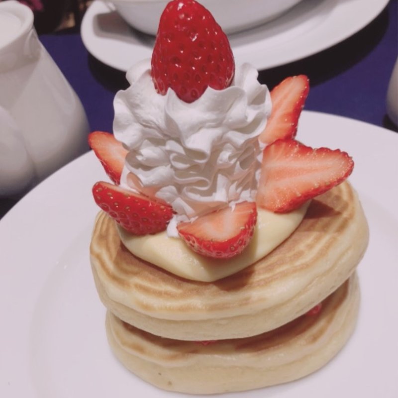 ストロベリーホットケーキ(不二家レストラン 成田国際空港店)