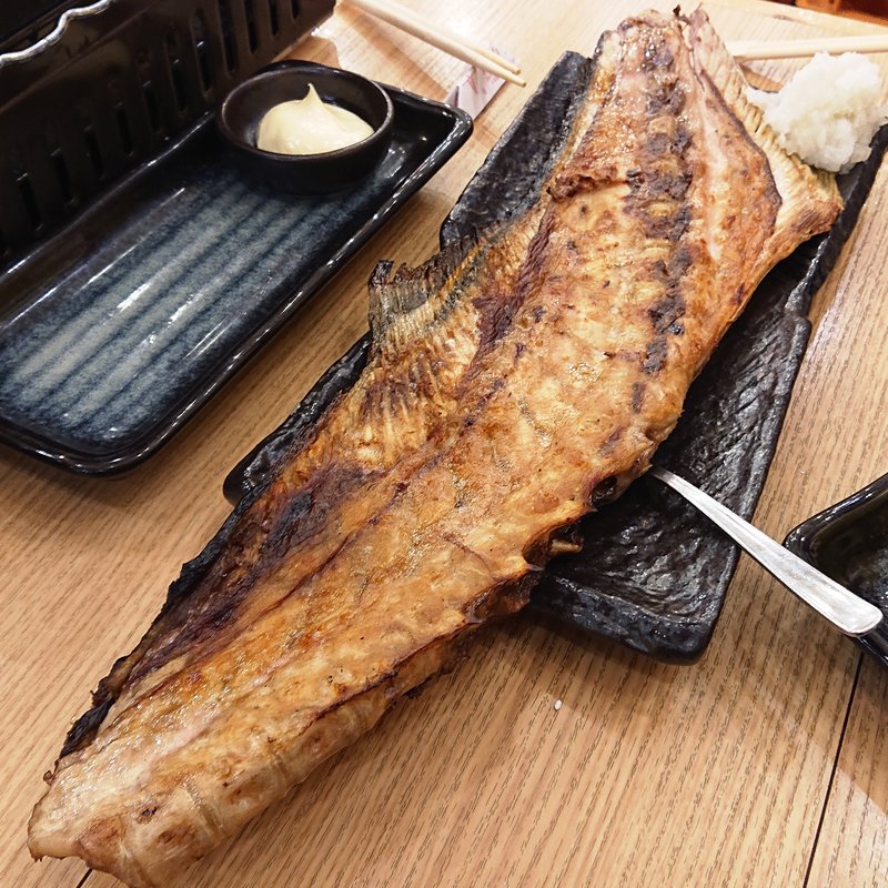 寒鰤の一枚焼き(目利きの銀次)