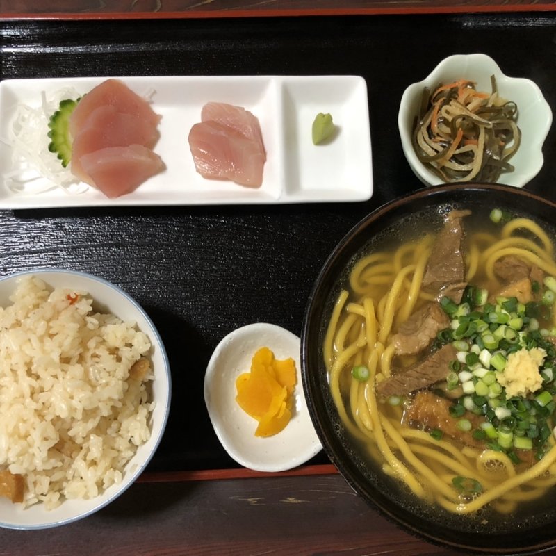 そば 中 定食セット（ジューシー 刺身 小鉢）(のりば食堂 （石垣島／食堂）)