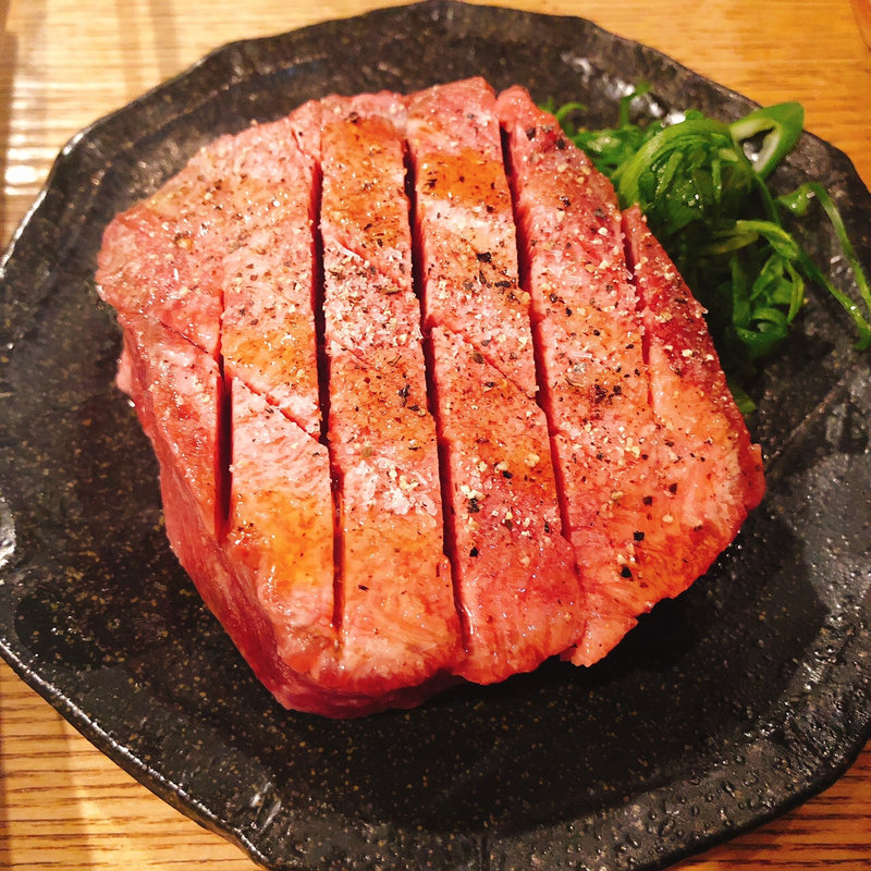 厚切りタン(恵比寿シン・ニクズシマン)