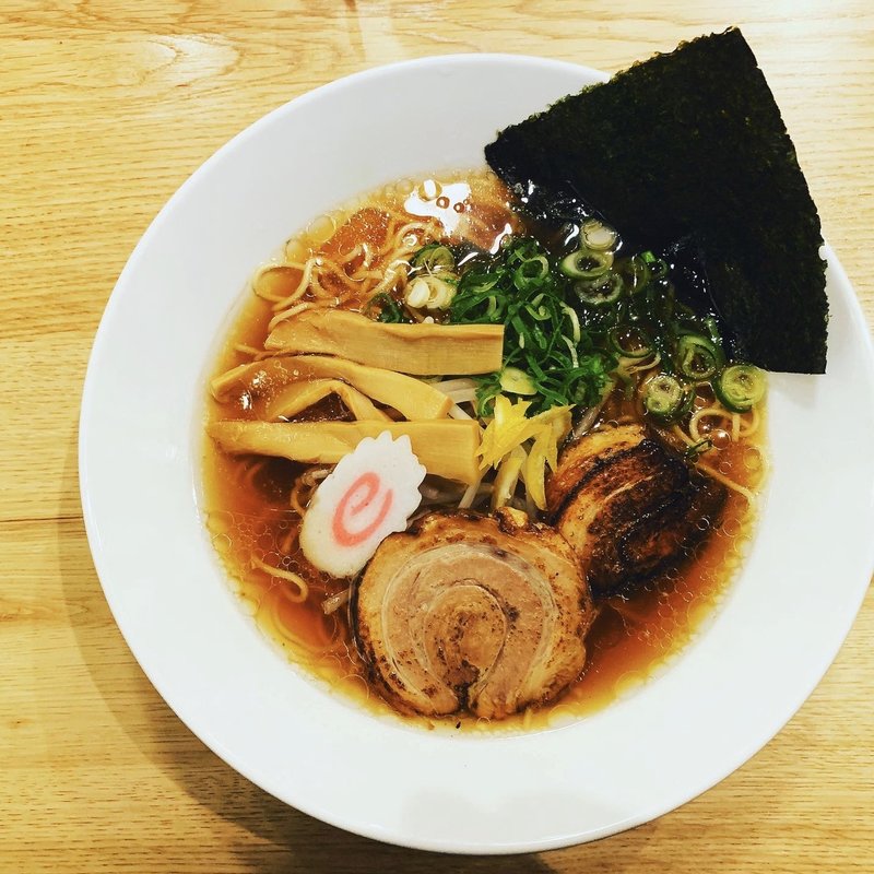 淡麗　鶏ガラ中華そば(本格らーめん 唯一無二)