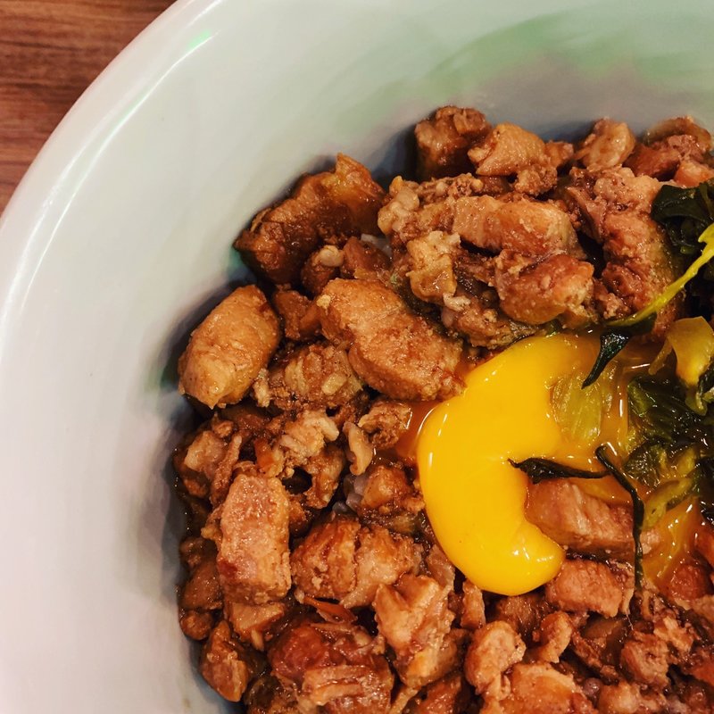 魯肉飯と餃子ランチ(ルーロー飯)(台北餃子 張記 )