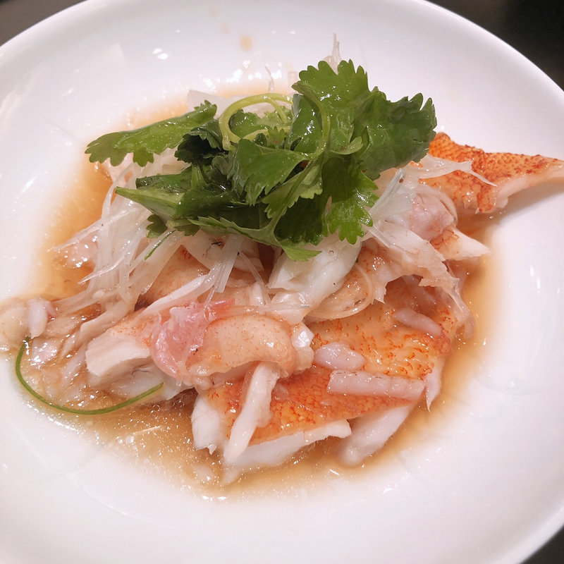 ・ハタの姿蒸し（1尾 約500g）(赤坂璃宮 銀座店)