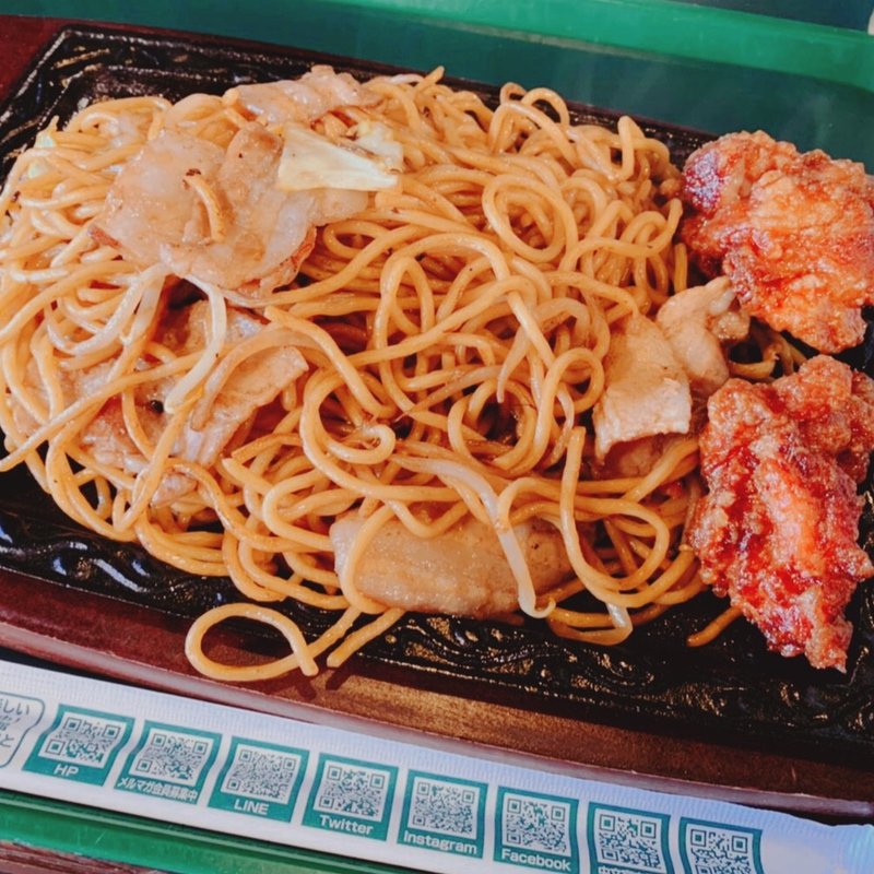 チャイニーズチキン焼きそば(ラッキーピエロ 函館駅前店 （LUCKY PIERROT）)