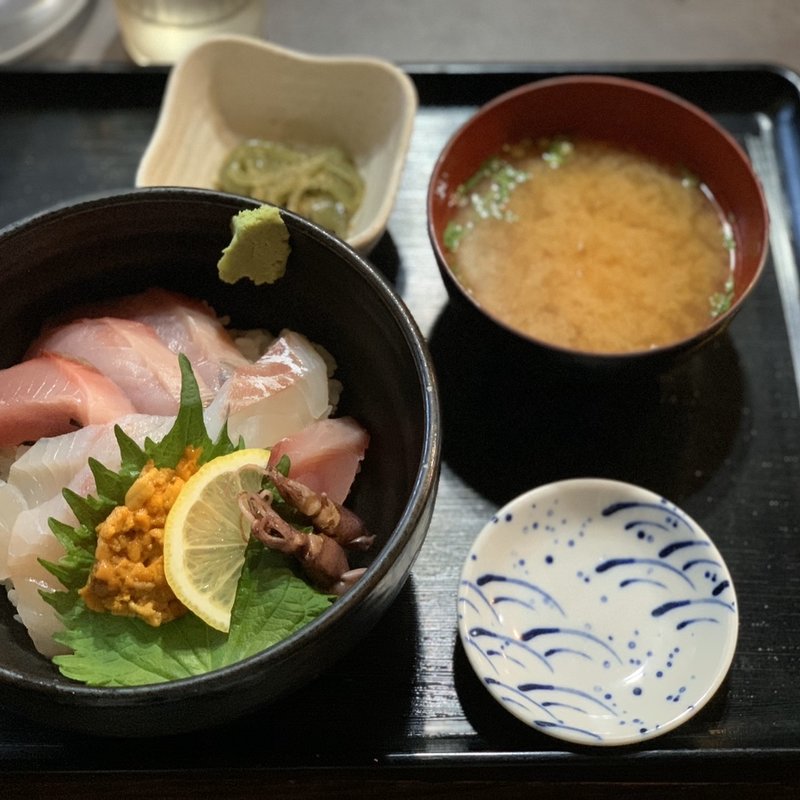 特上海鮮丼(博多魚がし 市場会館店 )