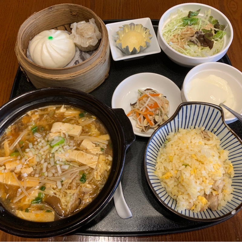 土鍋酸辣ランチ(姑娘飯店 （クーニャンハンテン）)