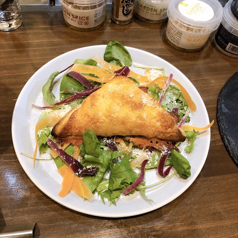 獣パイ包み焼き(獣 鉄板焼 tamaya)