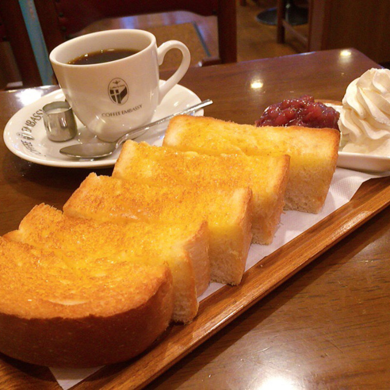 小倉トーストと大使館ブレンド(珈琲大使館人形町店)
