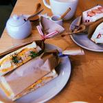 いちごサンド、たらもサンド(cafe_coconova)