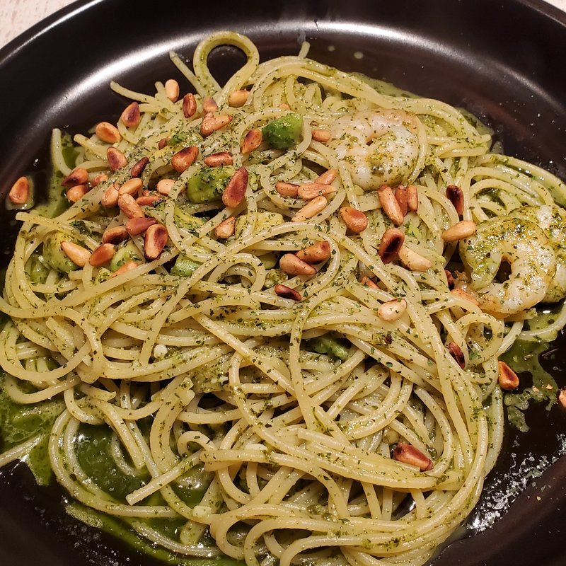 海老とアボカドのジェノベーゼ(PASTA9 THE GARAGE)