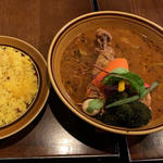 定番煮込みチキンレッグ(トレジャー)