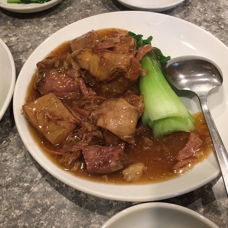 牛バラ煮込み(愛群)