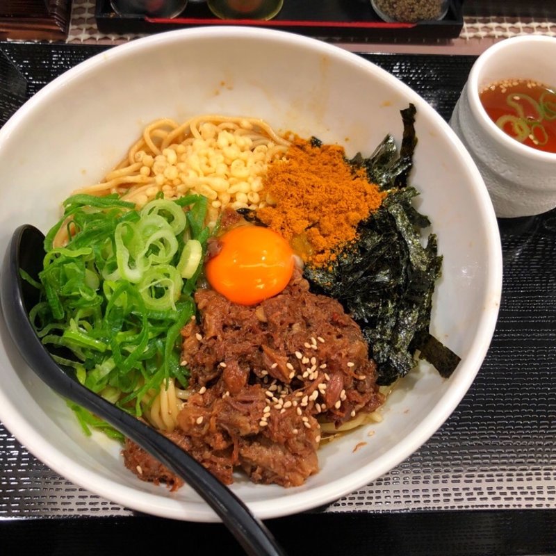 カレーぼっかけまぜそば(ぼっかけまぜそば 灘八)